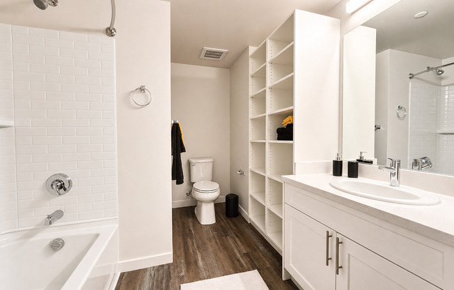 1 bed, 1 bath, 651 sqft, $1,595, Unit Semi - Private Single