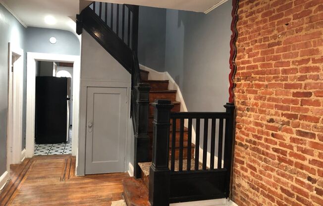 7 Bed/ 4 Bath Townhouse walking distance to John Hopkins University in Charles Village