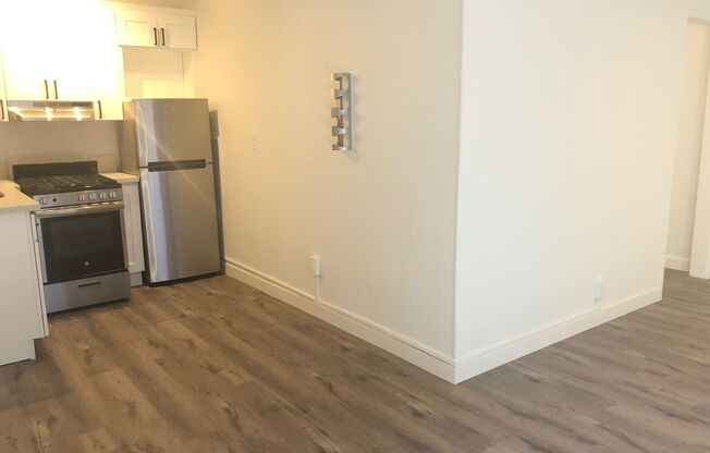 Studio, 1 bath, $1,675, Unit 39