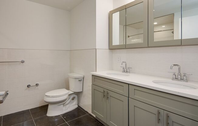 1 bed, 1 bath, 780 sqft, $2,631, Unit 2B