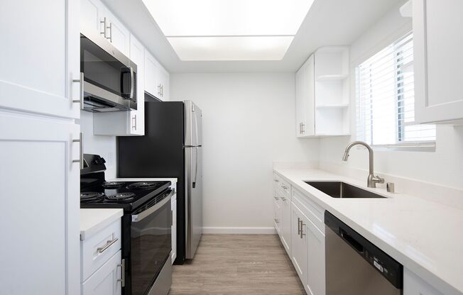 1 bed, 1 bath, 824 sqft, $2,695, Unit 345