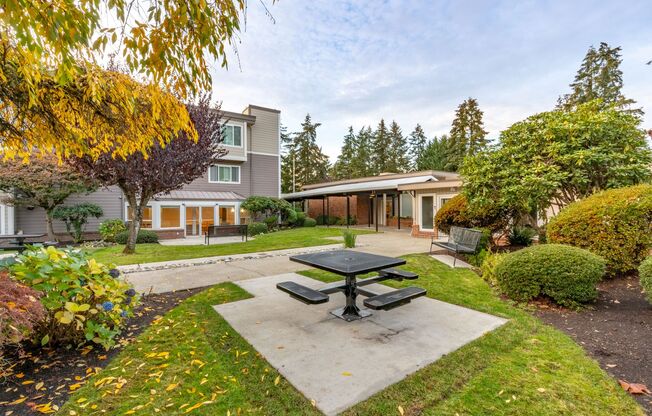 Crossroads Garden Apartments