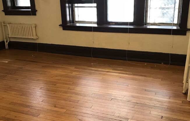 Studio, 1 bath, $775, Unit 106