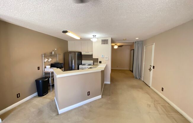 1 bed, 1 bath, $2,075, Unit # #B