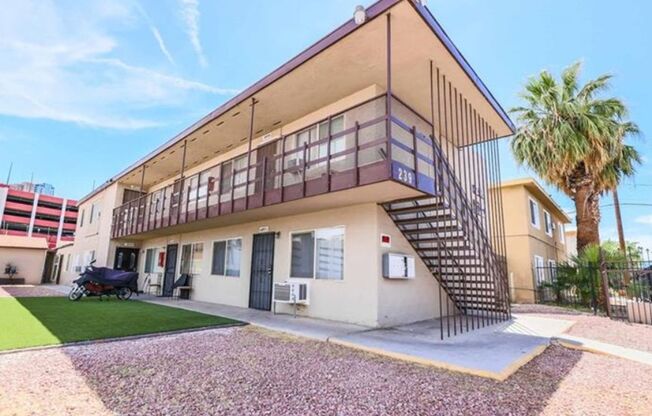 Old Vegas Meets Modern Convenience