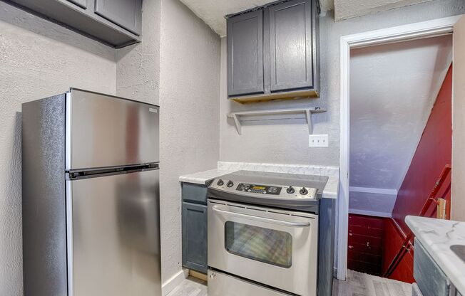 2 beds, 1 bath, $1,200