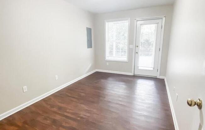 646 SHERARD CIR