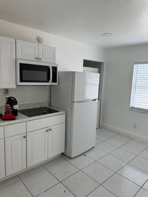 2453 SABLE DR