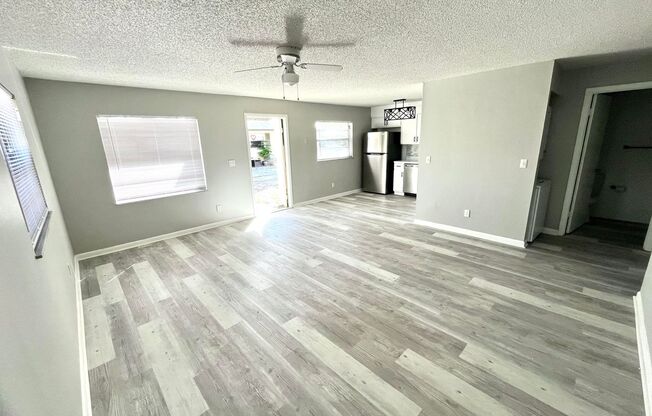 2 beds, 1 bath, 770 sqft, $1,595