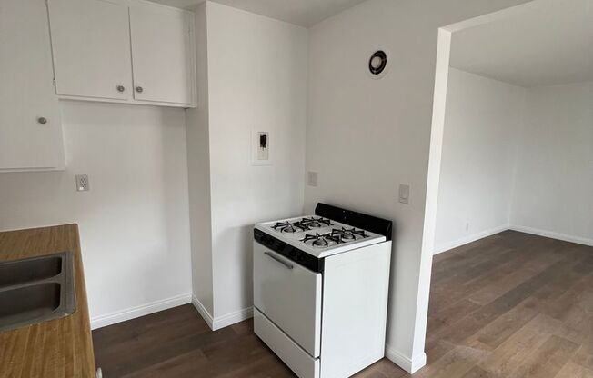 1 bed, 1 bath, 650 sqft, $2,000, Unit C