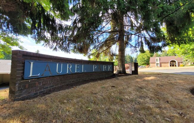 Conveniently located South Kirkland near Downtown-Laurel Park