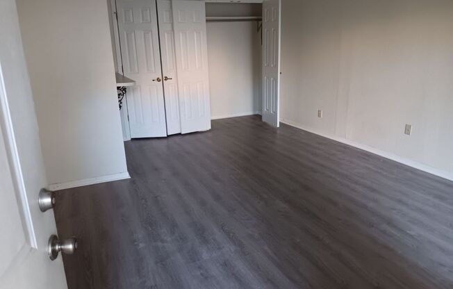 1 bed, 1 bath, 800 sqft, $999