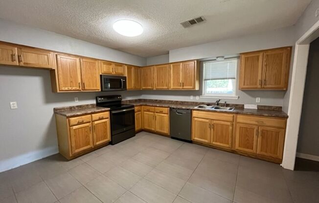 Renovated 3 Bedroom 1.5 Bath Home for Rent!