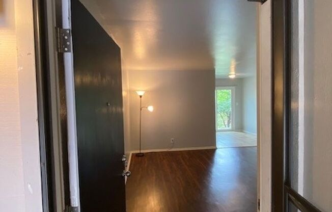 2 beds, 2 baths, $995