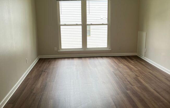 15th Street Apartments Available!