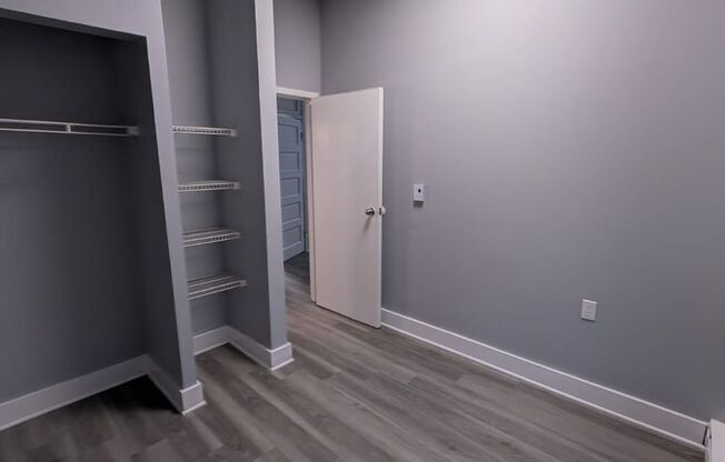 2 beds, 1 bath, 775 sqft, $1,100, Unit 238