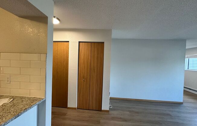 2 beds, 1 bath, 1,100 sqft, $1,495, Unit 44-201