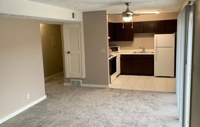 1 bed, 1 bath, 780 sqft, $879, Unit 031