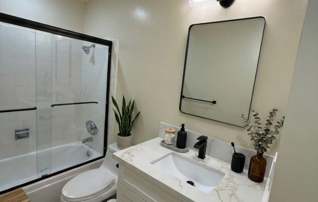 3 beds, 2 baths, 1,400 sqft, $3,295, Unit 10