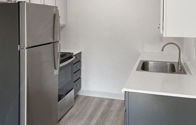 2 beds, 1 bath, 700 sqft, $1,335, Unit 46