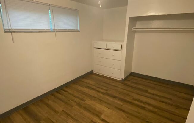 1 bed, 1 bath, 600 sqft, $699, Unit E