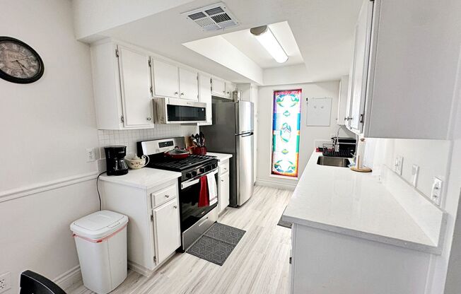 2 beds, 1 bath, $2,240, Unit # 206