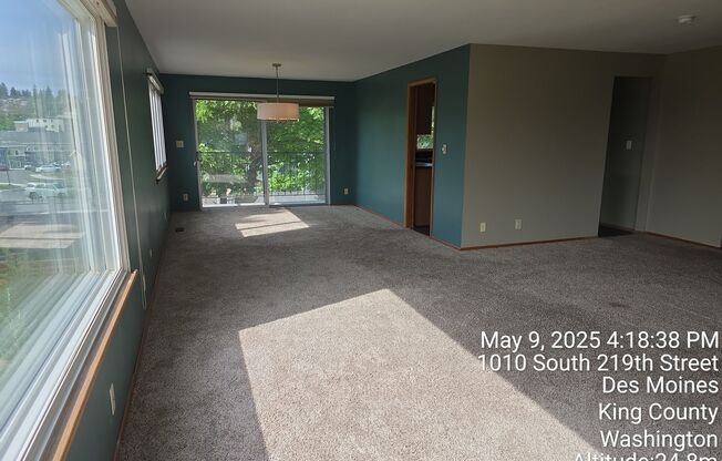 Heart of DesMoines large home for rent -5 bedroom 3 bathroom. Ready for move in June 1st, 2025