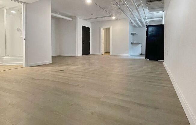 Studio, 1 bath, 345 sqft, $895, Unit 15