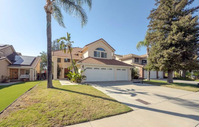 4 BEDROOM / 3 CAR GARAGE MURRIETA HOME FOR RENT W/ FULL BED + BATH DOWNSTAIRS!
