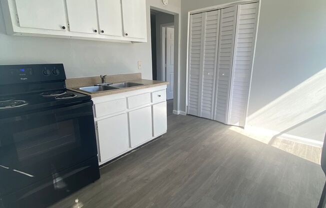 912 - 920 11th Avenue N