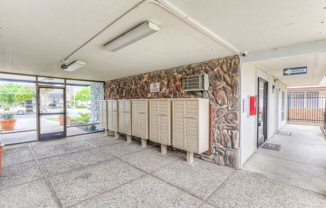 1 bed, 1 bath, 463 sqft, $1,325, Unit F43