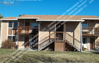1526 W SANDALWOOD DR