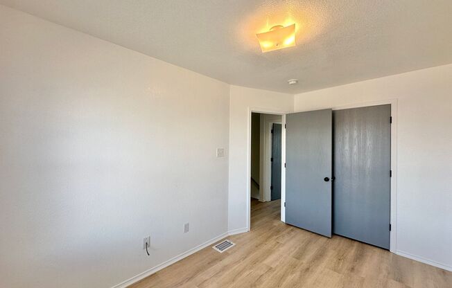 2 beds, 1.5 baths, 1,235 sqft, $895, Unit 4300 C July