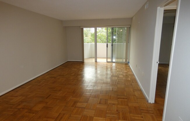 Renovated 1BR, 1BA + Garage Space. 2 Blocks from The Wharf
