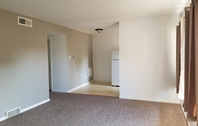 2 beds, 1 bath, 800 sqft, $925, Unit F4