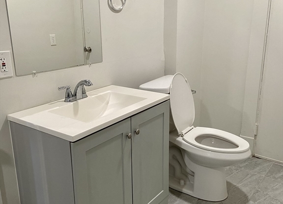 Studio, 1 bath, 250 sqft, $1,500, Unit 5