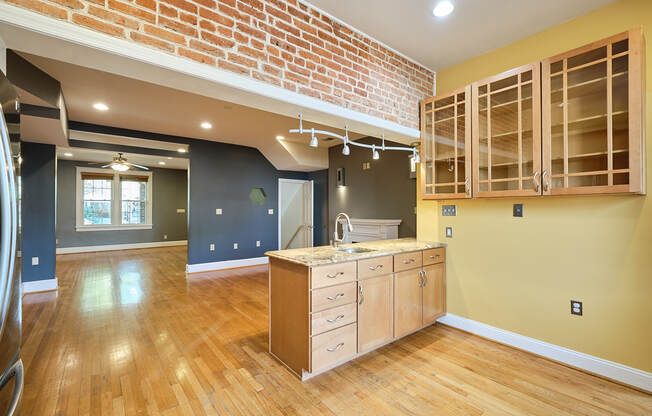 513 OGLETHORPE ST NW