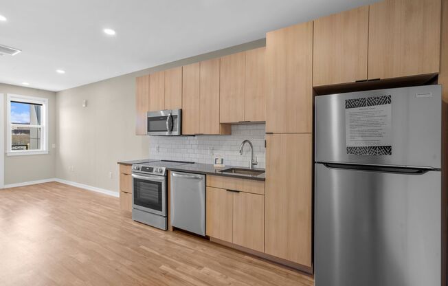 1 bed, 1 bath, 614 sqft, $2,140, Unit 325