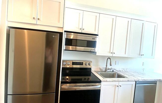 Studio, 1 bath, $2,395, Unit Unit 412 (Furnished)