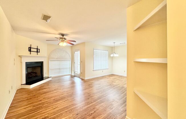 Adorable 2 Bedroom Condo - First Level!