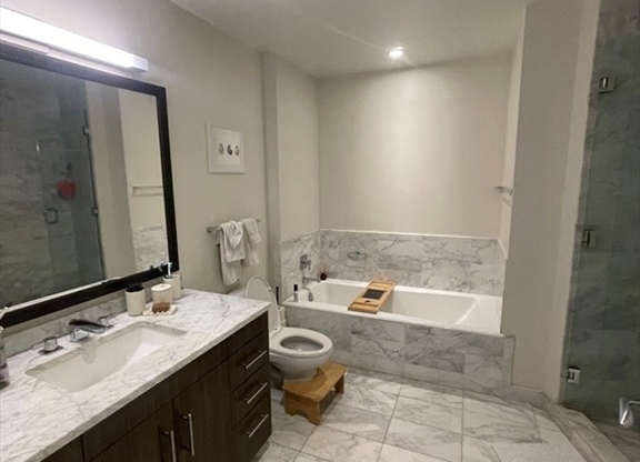 1 bed, 1 bath, 855 sqft, $5,000, Unit 3F