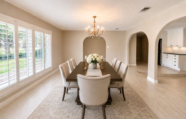4 beds, 2.5 baths, $3,000