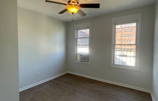 2 beds, 1 bath, $2,150, Unit 3B