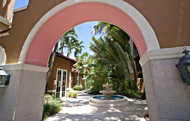 19901 E Country Club Dr