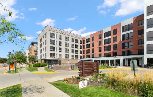 Stone Arch I Exterior