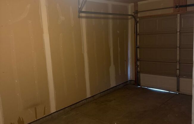 2 beds, 2 baths, 1,076 sqft, $1,350, Unit 9C