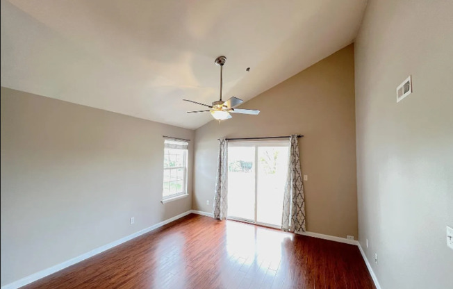 2 beds, 2 baths, $1,385