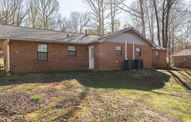 2 beds, 2 baths, $1,200, Unit 153