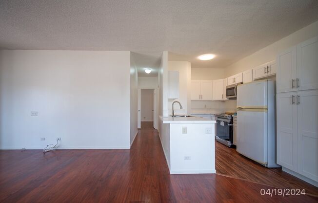 2 beds, 2 baths, $3,000, Unit # 15 C