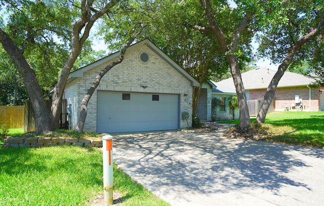 Beautifully Updated Home in Olympia Hills Subdivision. Realtor Commission $500
